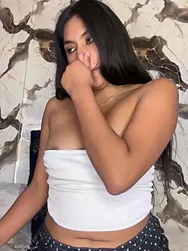 BrunetteBliss69