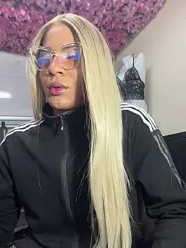 Bryhanna_Honey