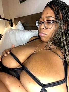 BustyBBW_
