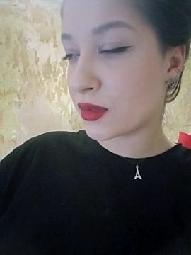 Catherine_La