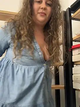 CurlyMaddie