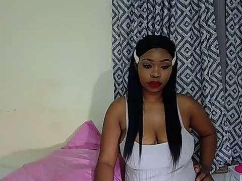 CurvyJuicyLucy