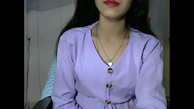Curvy_Mahira
