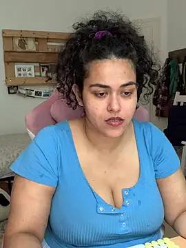 Curvydesifromgermany