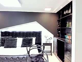 Domina_Olsen