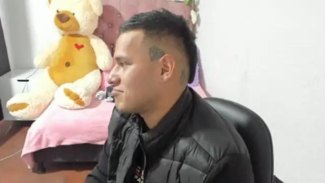 Dominic_t