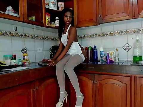 Ebony_Melany