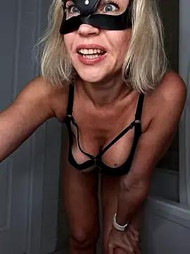 Elle_Milfa