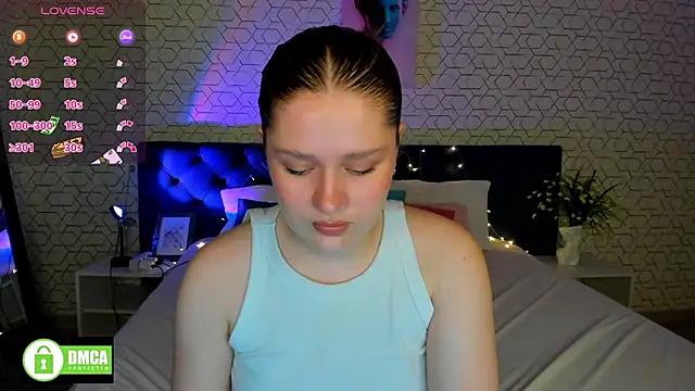 Emilia_Clare