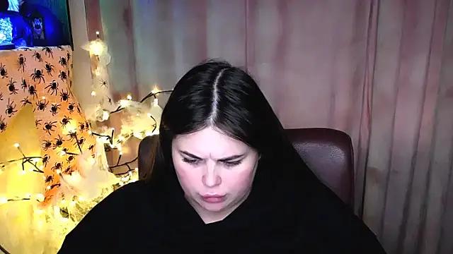 Emily_Mo
