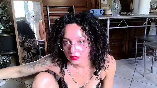 Emily_Posh