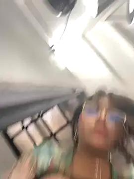 EmilyyGomezz