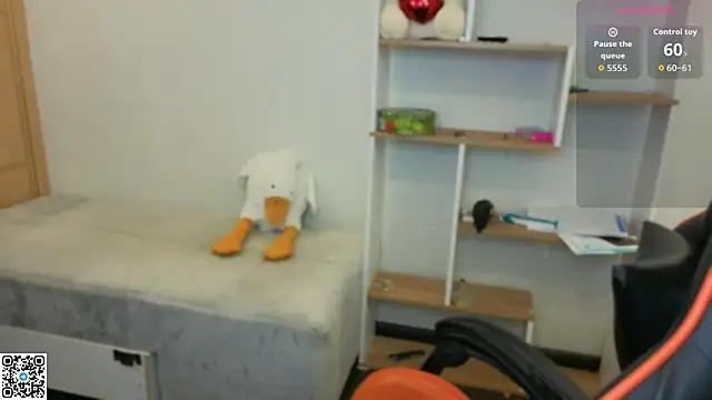 Emma_Velvet14