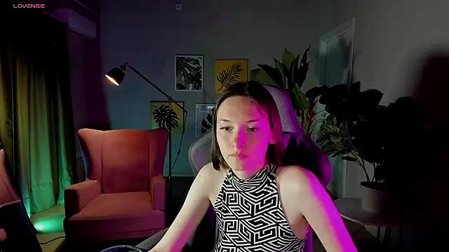 Eva_Leeee