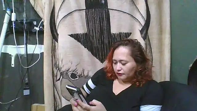 Evelyn_Rose88