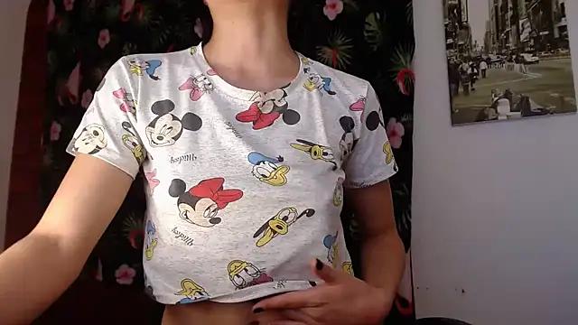 Gia_white01