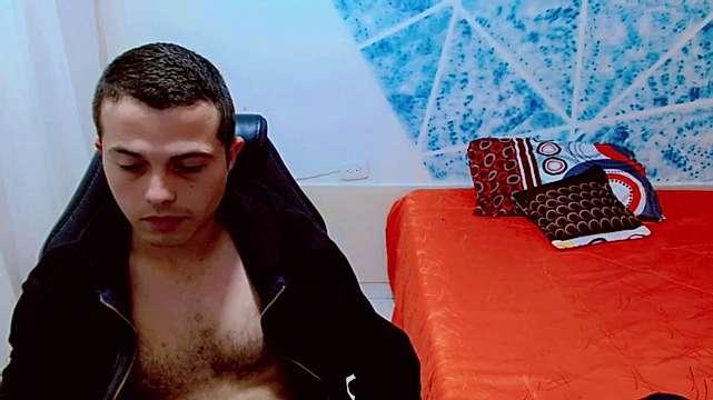 Guyhorny_