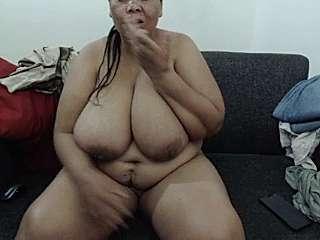 HUGASSNBOOBS