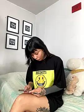 Haruki_Emma