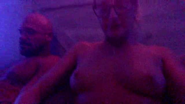 Hornyyoungbabe