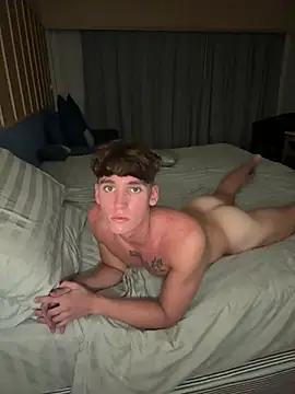 Hornyyoungstud123