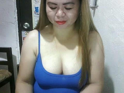 Hotwetmaturedchubbymom