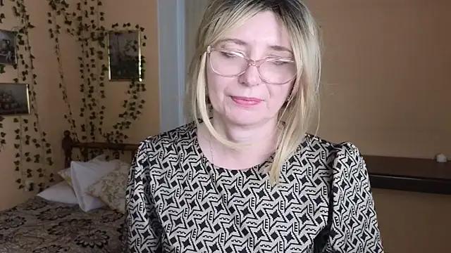 Jennet_Jade
