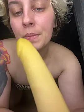 Jennifer_slapq
