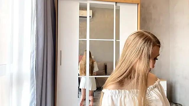 Jenny_Rendly