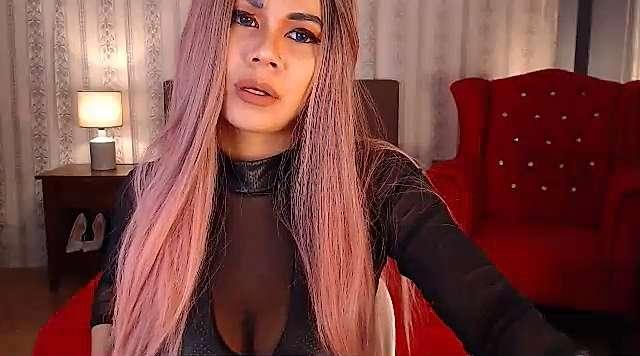 JuicyHotBELLA