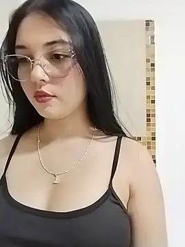 Julianne_valerin