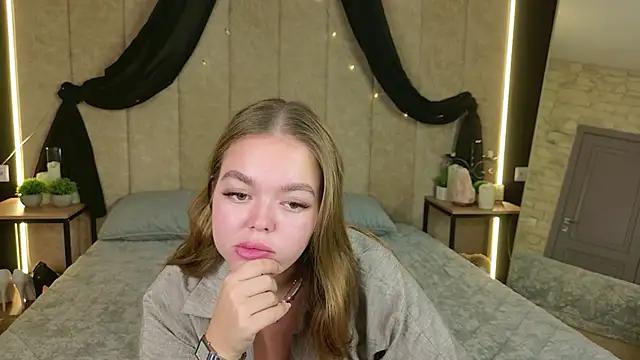 Katie_Howell