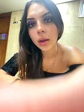 Khaalifa_pink18