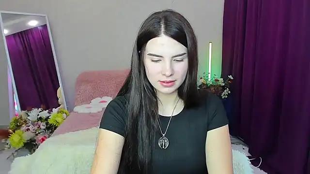 Kira_Vine