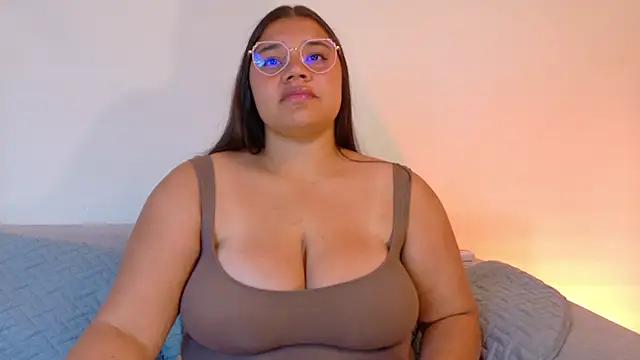 Layla-Hott