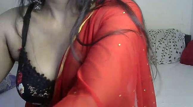 Leela_Cute