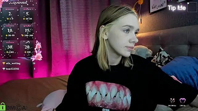 Lesi_Moonie01