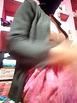 Lovely_Raveena