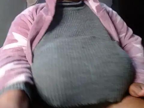 Lovelyboobs01