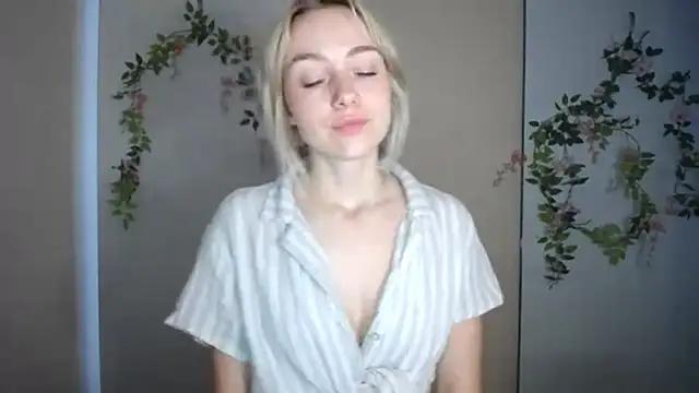 LuciaYoung