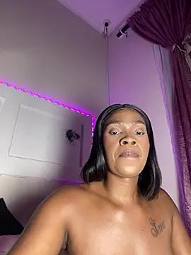 LuciousLips96