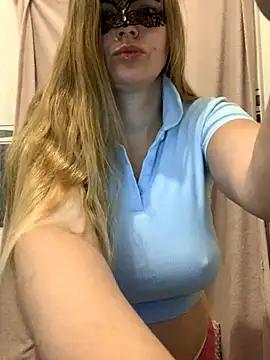 Lucy_JuicyPussy