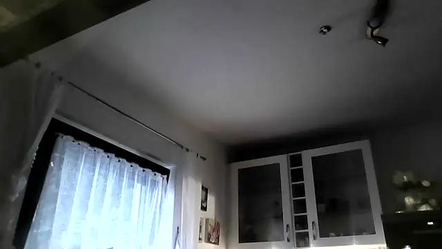 Maja_hole69