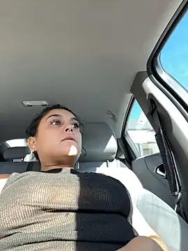 MamiiLikesBigC0Ck