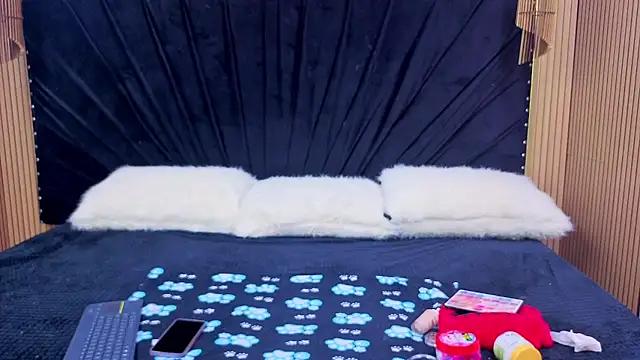 Megan_Messy