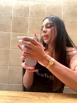 MiaKhalifaa_