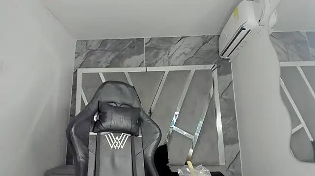 Mia_Petiteht