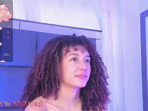 Mia_curly1