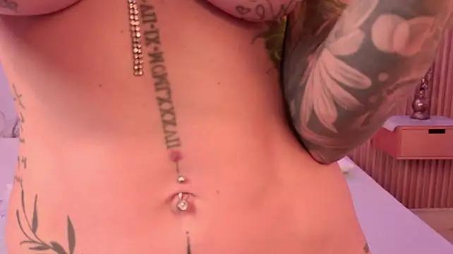 Mia_hill1