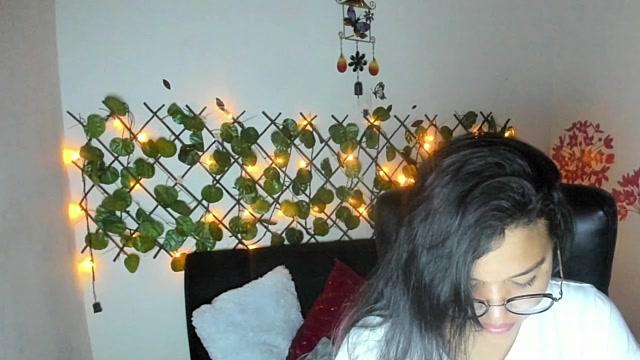 Miafoxxx48
